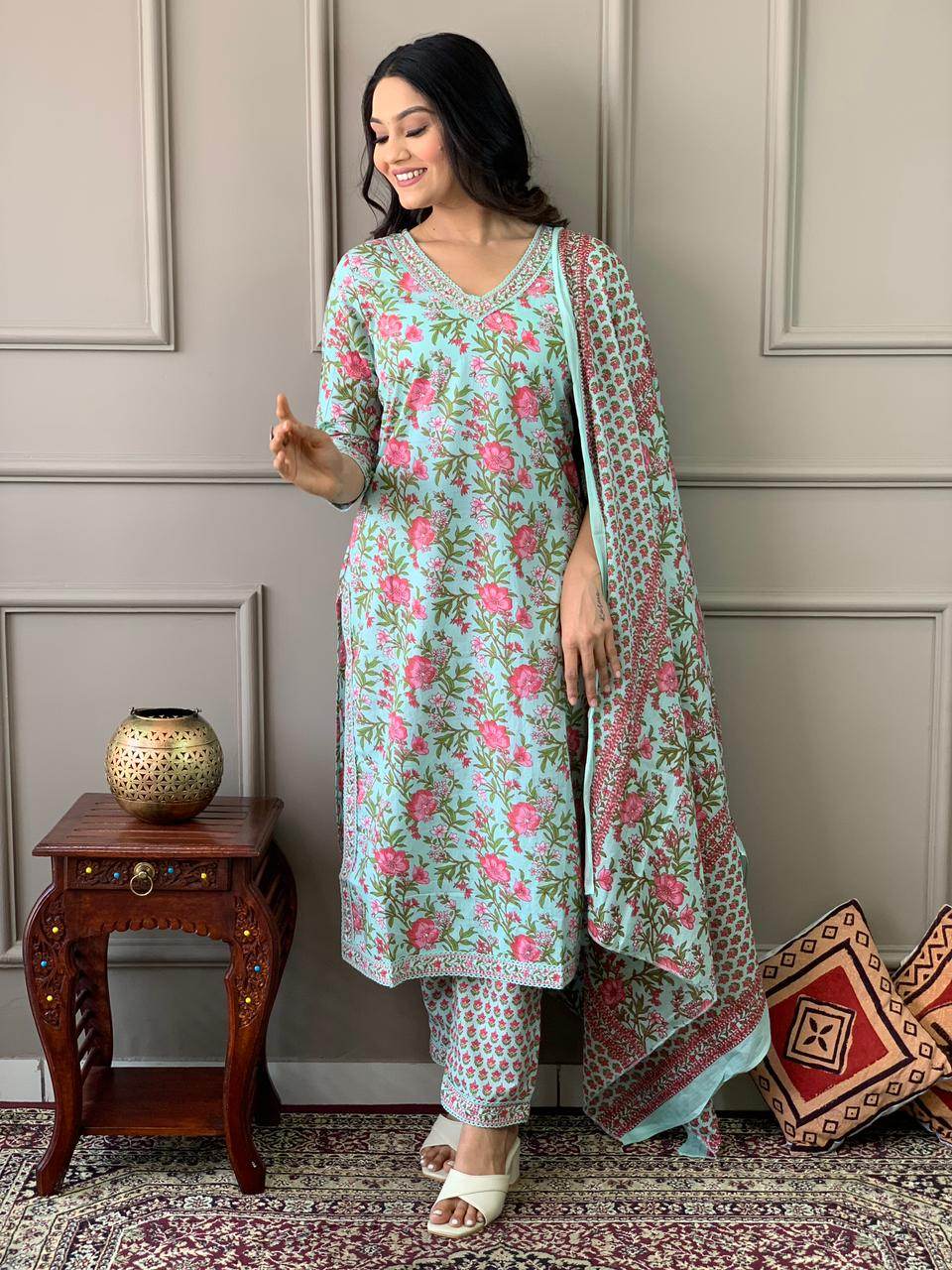 Pure cotton heavy handwork kurti set - Eraya